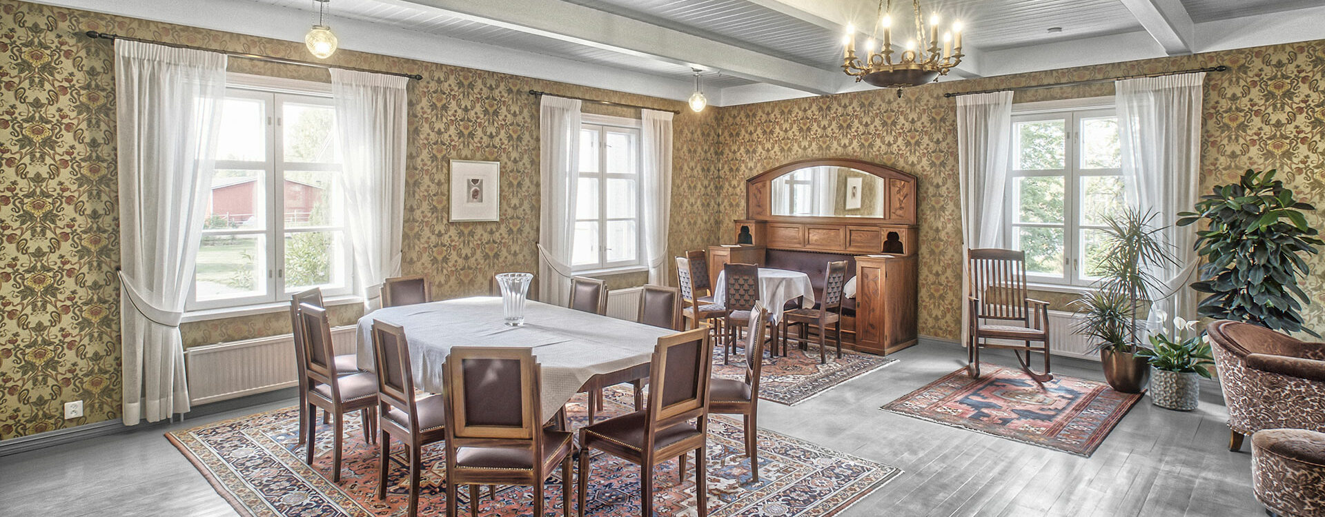 Päärakennuksen iso juhlasali